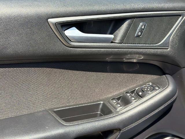 Certified 2019 Ford Edge SE image 19