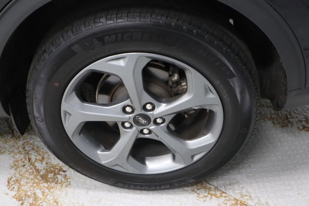 Certified 2025 Ford Escape ST-Line AWD/4WD image 18