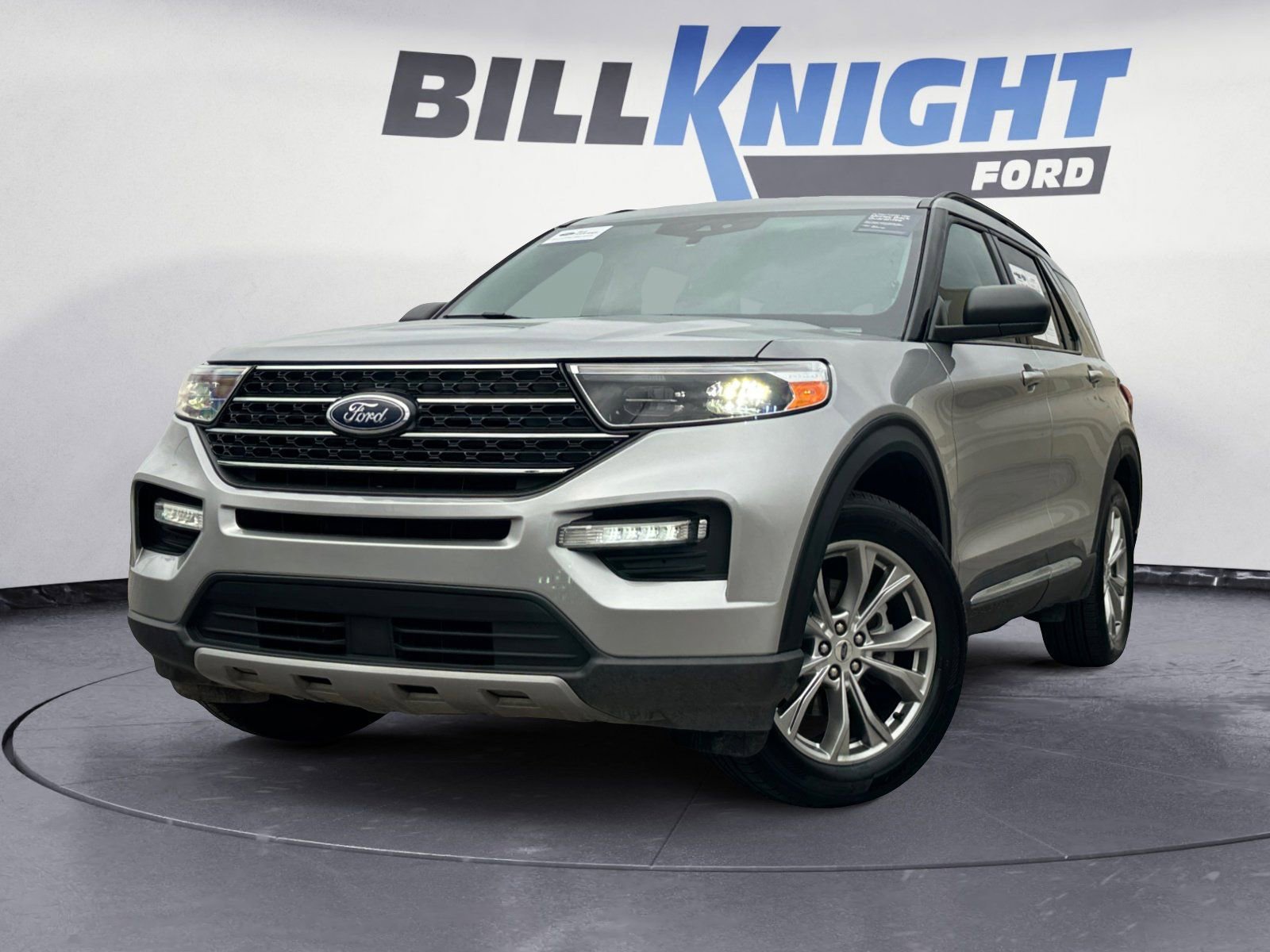 Certified 2021 Ford Explorer XLT w/ Equipment Group 202A image 1