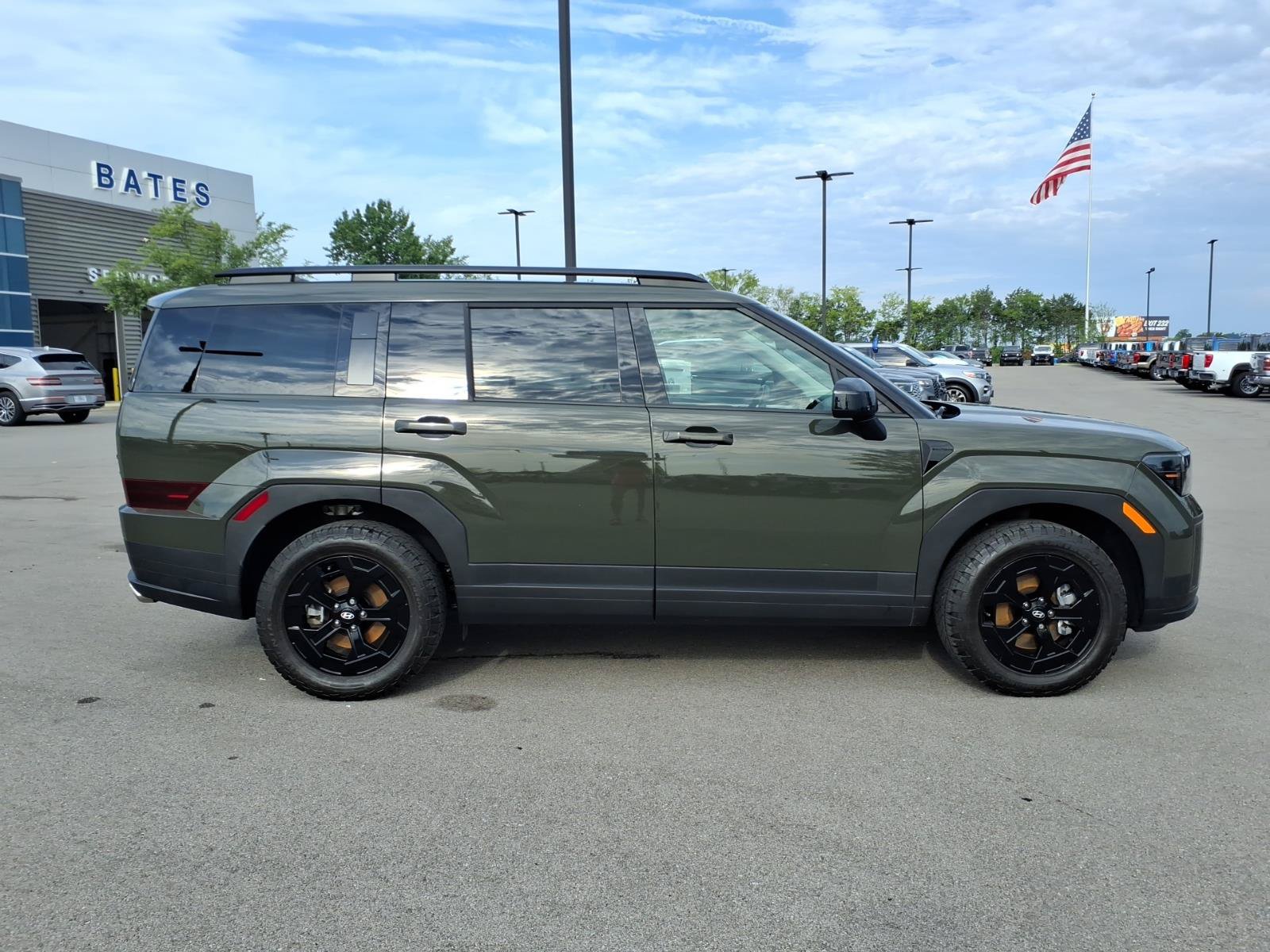 Used 2024 Hyundai Santa Fe XRT AWD/4WD image 2