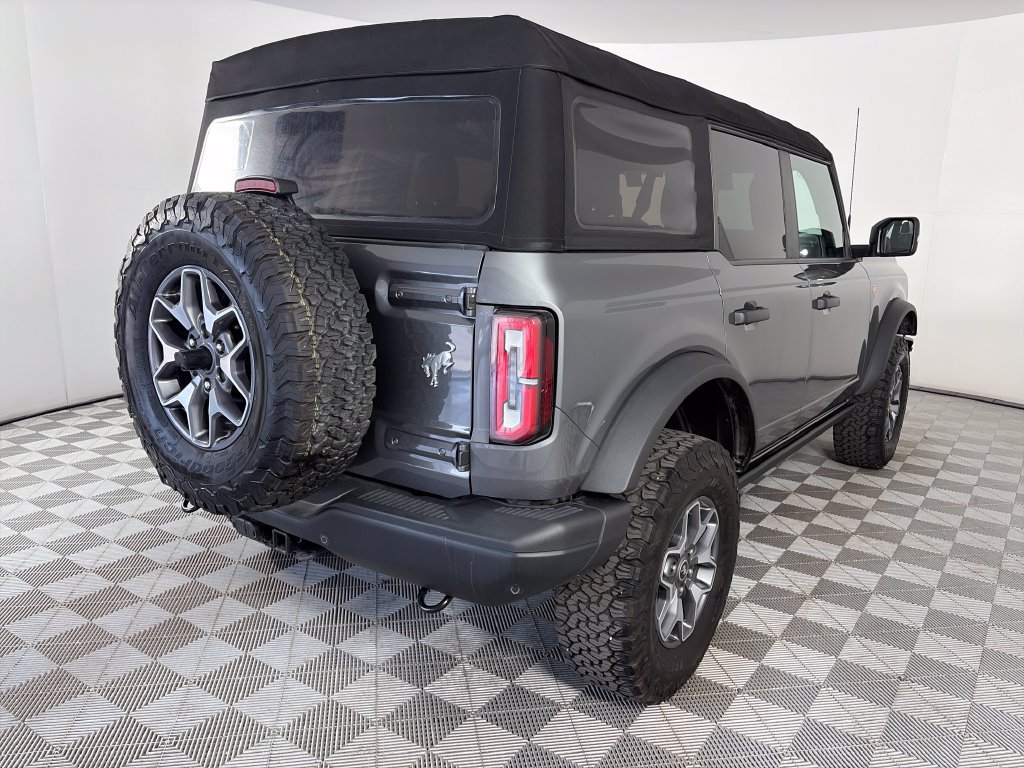 Certified 2024 Ford Bronco Badlands AWD/4WD image 7