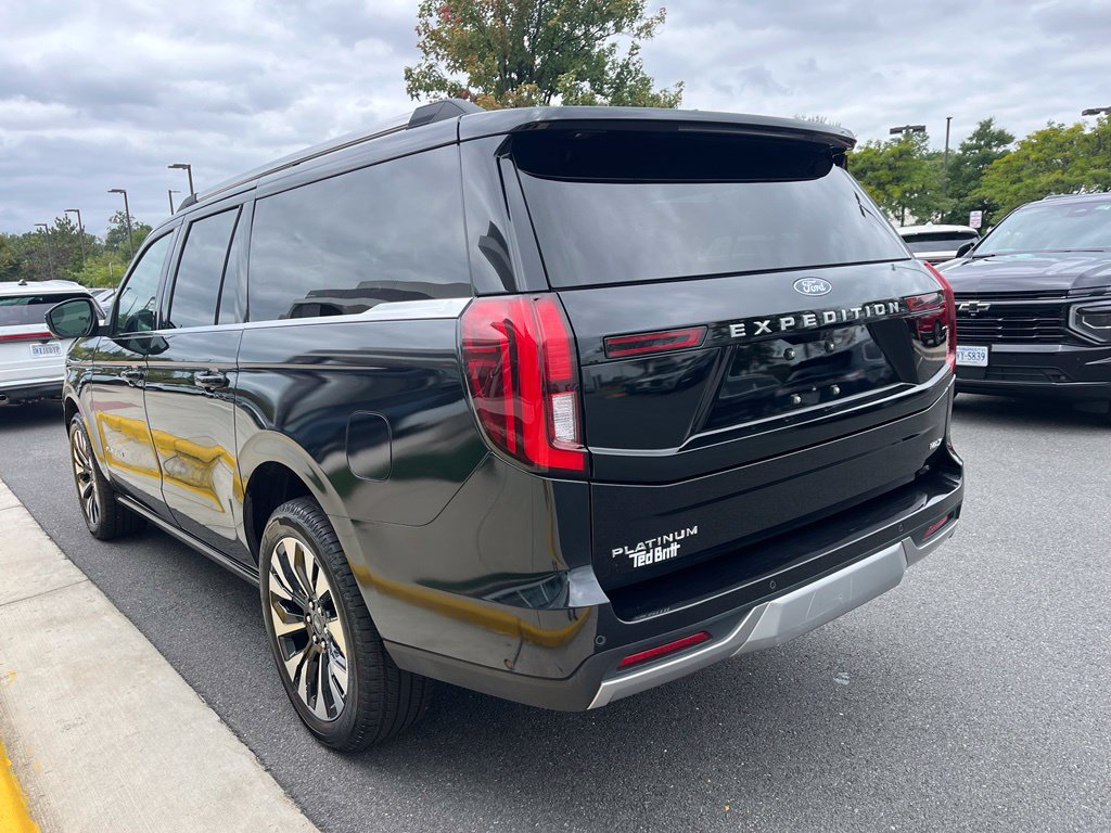 Certified 2025 Ford Expedition Max Platinum w/ Driver's Package AWD/4WD image 7