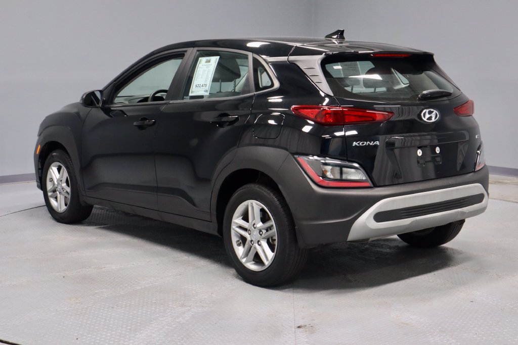 Used 2023 Hyundai Kona SE w/ Cargo Package AWD/4WD image 8