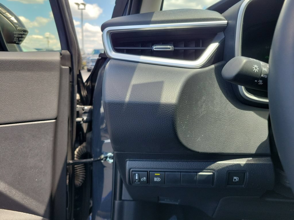 Used 2025 Toyota Corolla XLE FWD image 22
