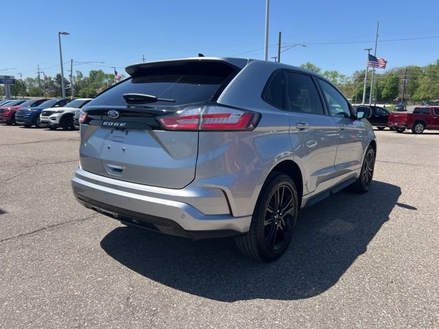 Certified 2024 Ford Edge ST-Line AWD/4WD image 4