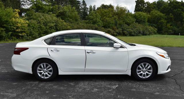 Used 2018 Nissan Altima 2.5 S w/ S Convenience Package FWD image 5