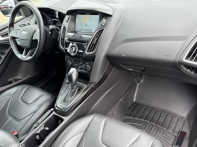 Certified 2018 Ford Focus Titanium w/ Titanium Technology Package FWD image 21