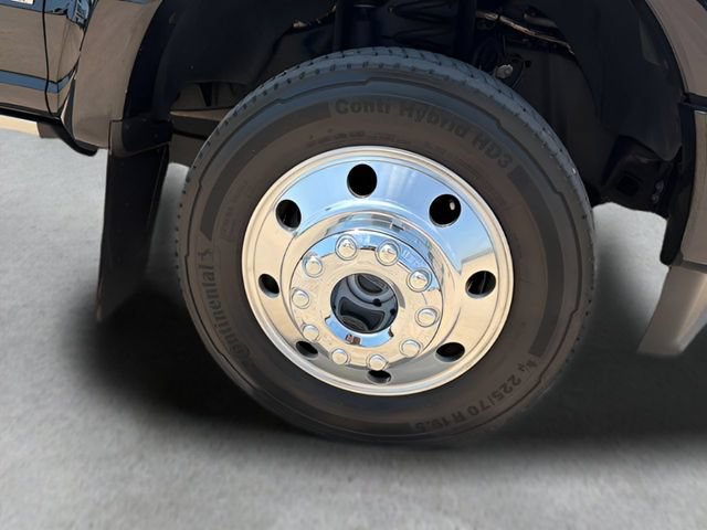 Certified 2022 Ford F450 Platinum w/ FX4 Off-Road Package AWD/4WD image 9