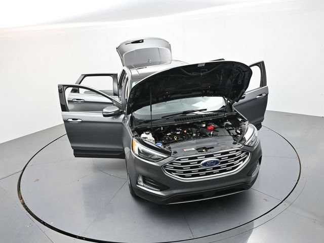 Certified 2022 Ford Edge Titanium AWD/4WD image 37