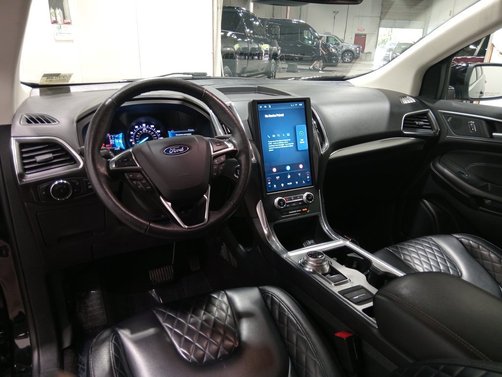Certified 2024 Ford Edge Titanium AWD/4WD image 14