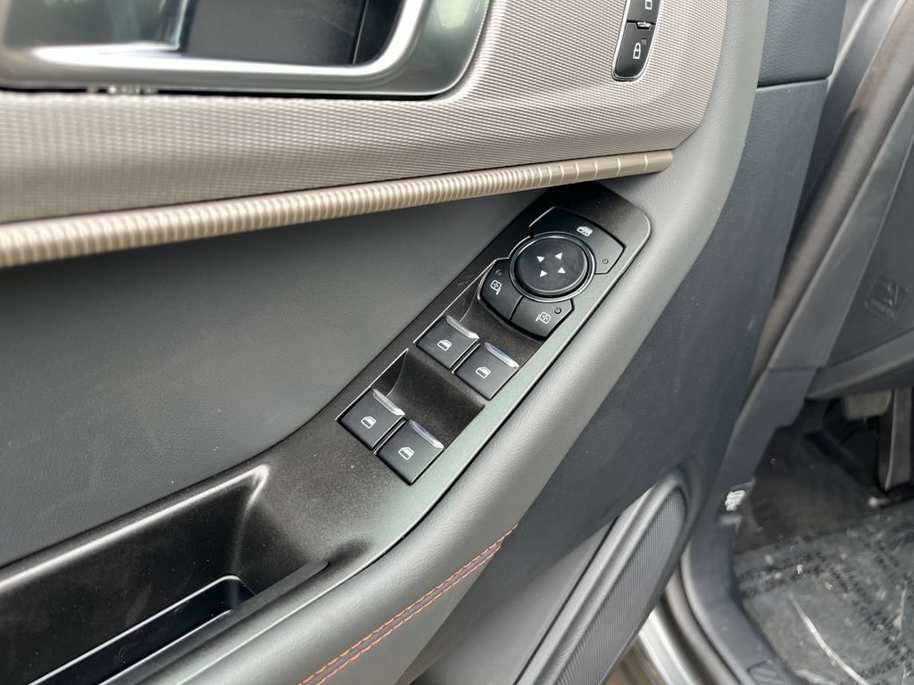 Certified 2026 Ford Explorer Active w/ Active Comfort Package AWD/4WD image 44