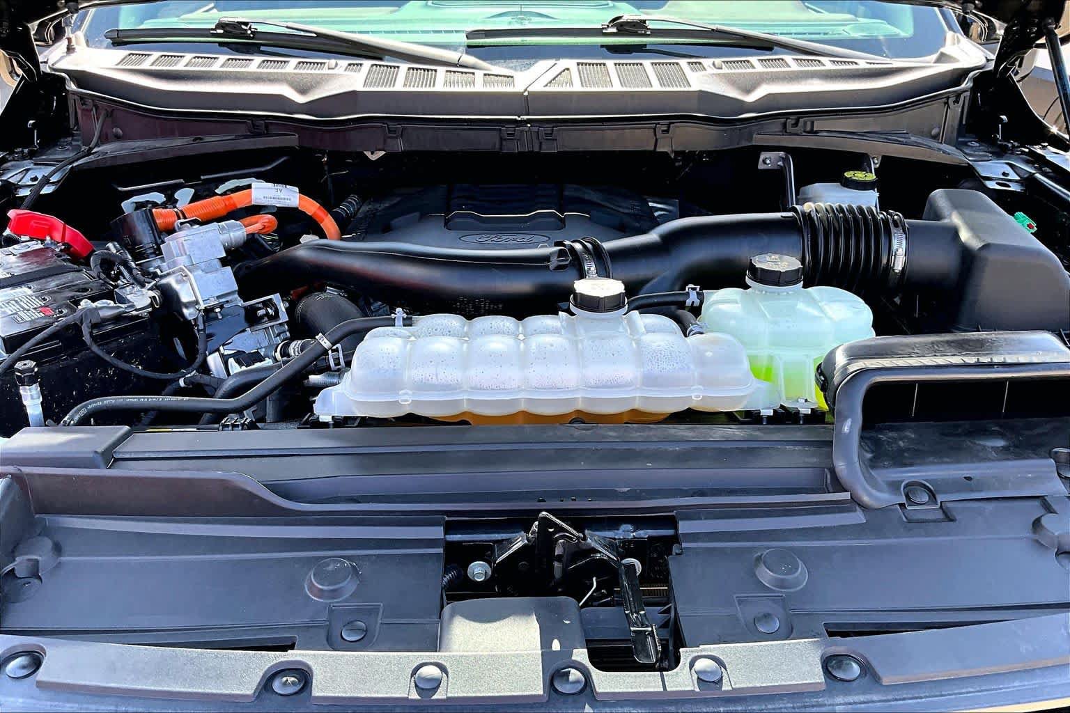 Certified 2023 Ford F150 Lariat w/ Equipment Group 502A High AWD/4WD image 32