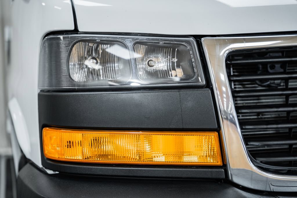 Used 2024 GMC Savana 2500 w/ Driver Convenience Package image 13