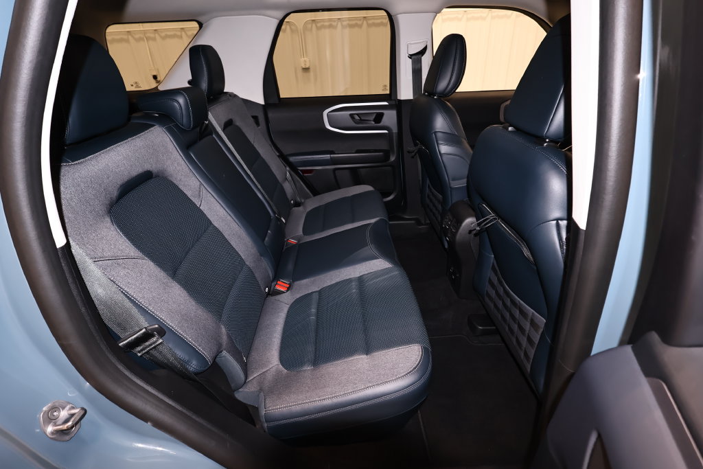 Certified 2021 Ford Bronco Sport Outer Banks AWD/4WD image 18