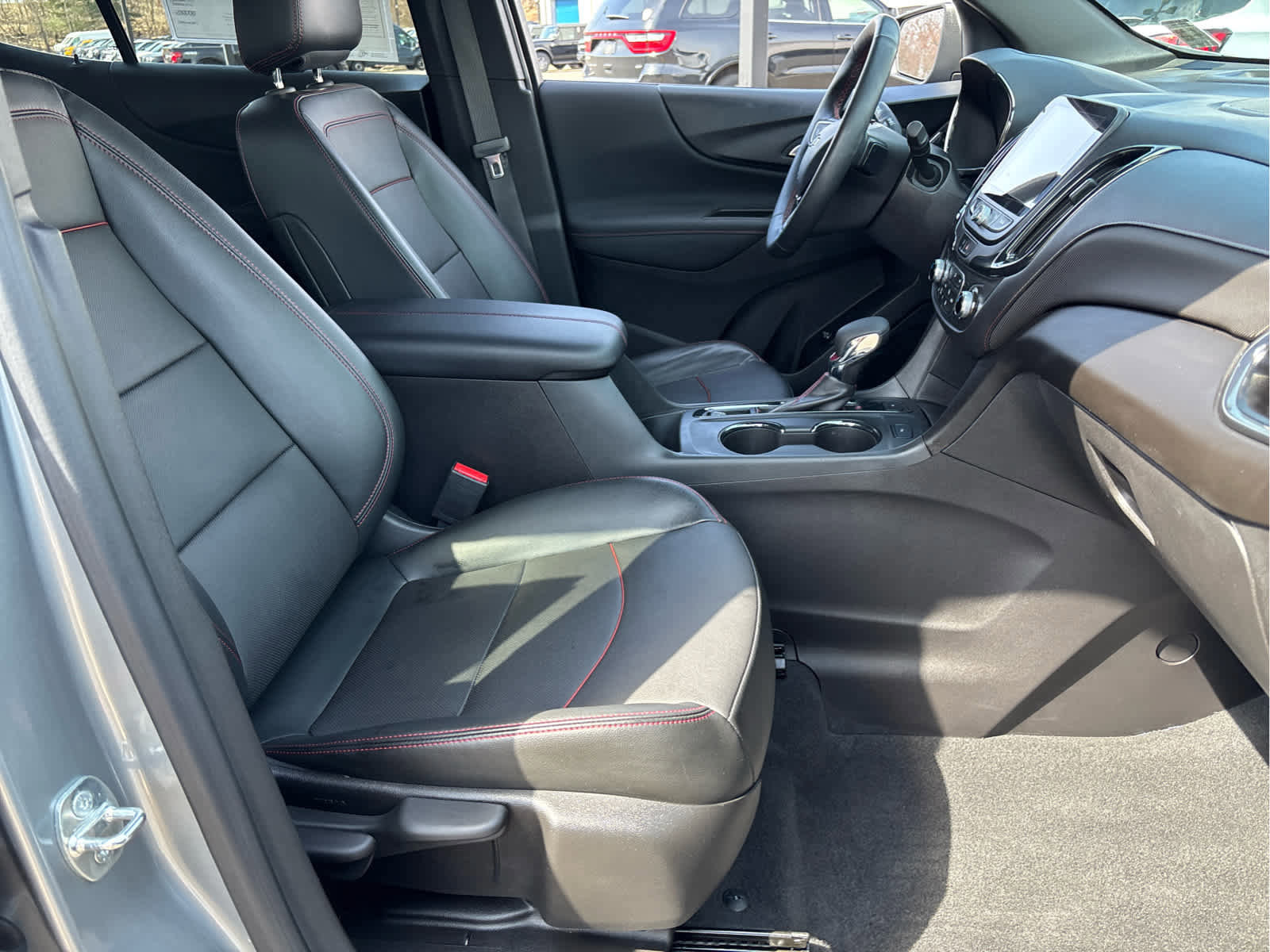 Used 2023 Chevrolet Equinox RS w/ RS Leather Package image 32