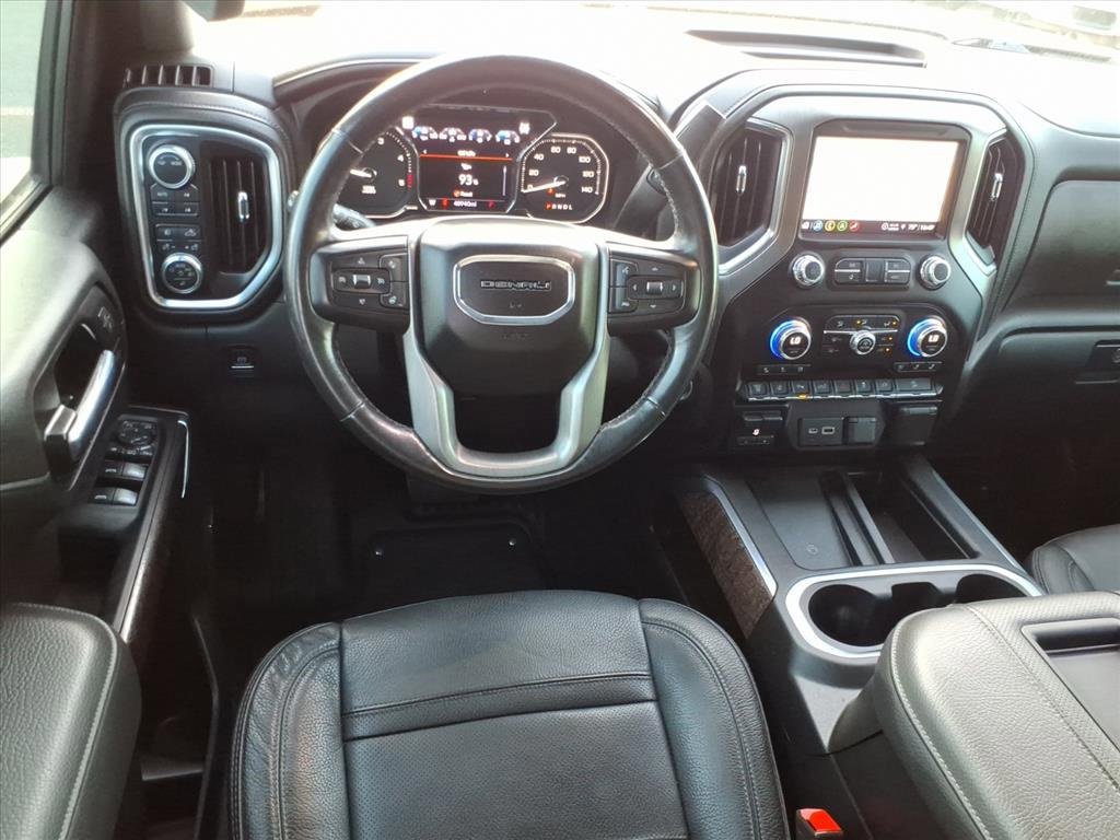 Used 2022 GMC Sierra 3500 Denali w/ Denali Ultimate Package image 16