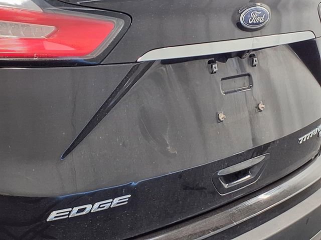 Certified 2020 Ford Edge Titanium w/ Class II Trailer Tow Package AWD/4WD image 9
