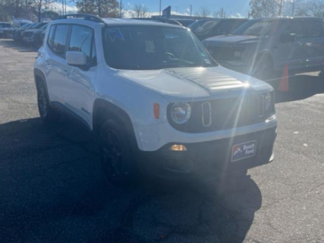 Used 2018 Jeep Renegade Latitude w/ Popular Equipment Group image 3
