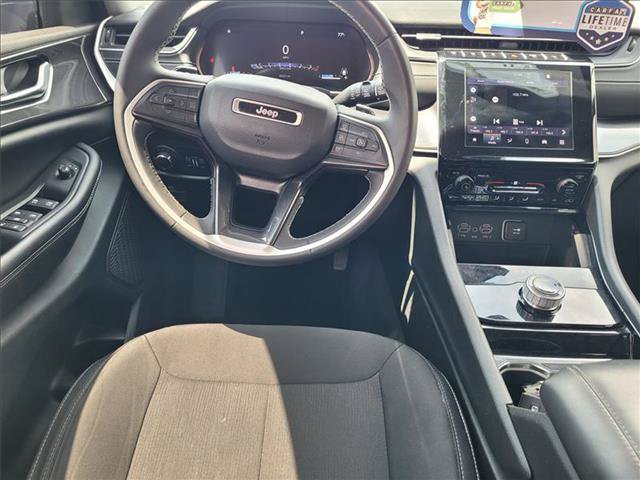 Used 2023 Jeep Grand Cherokee L Laredo AWD/4WD image 15