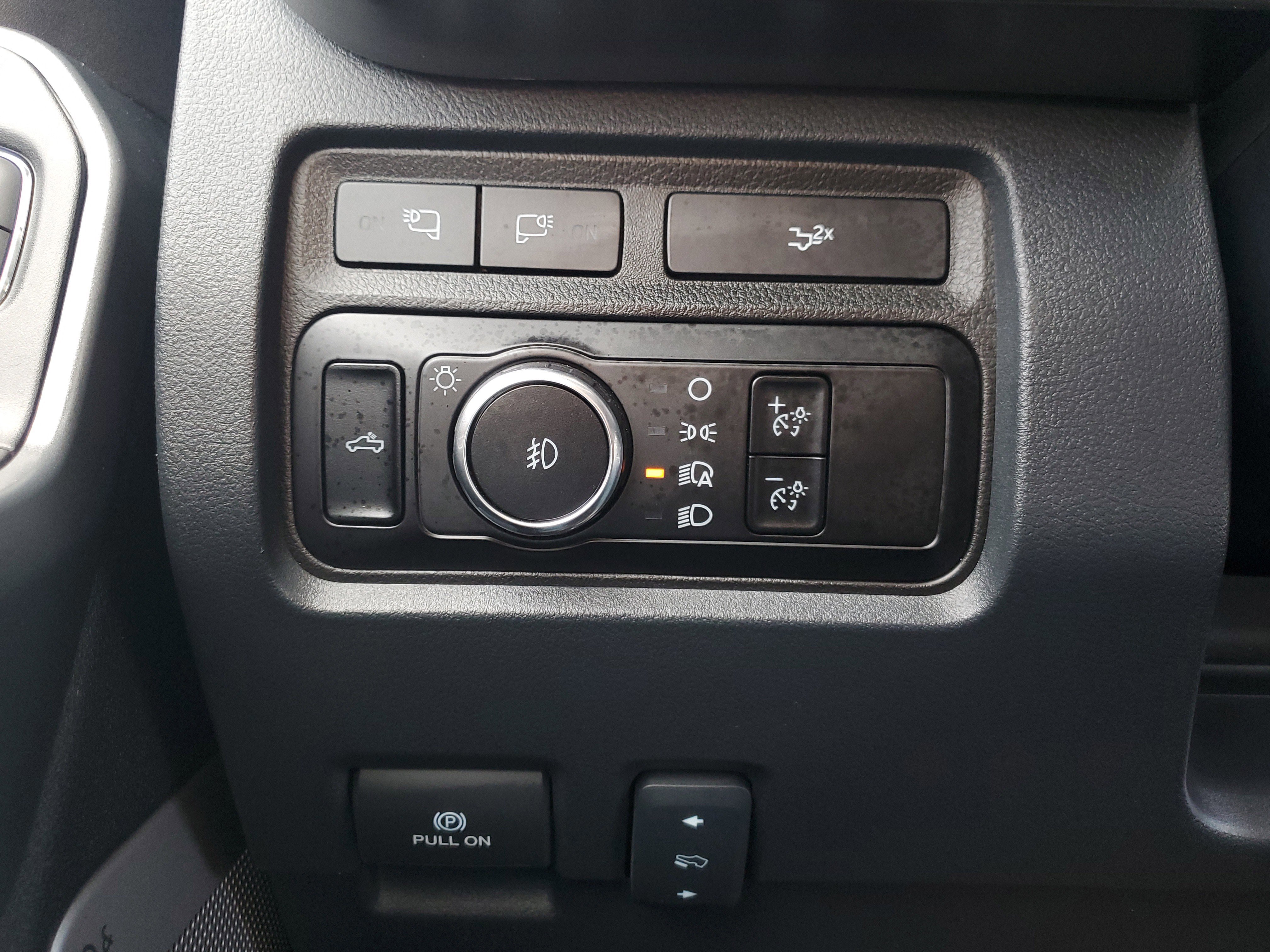 Certified 2024 Ford F250 Lariat w/ Lariat Ultimate Package image 28