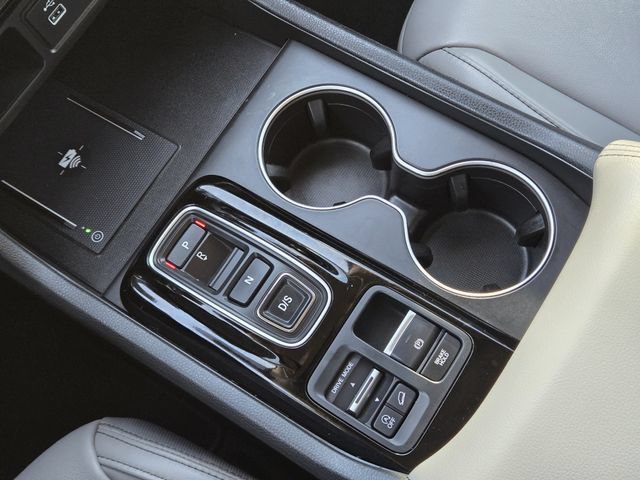 Used 2025 Honda Pilot Touring image 19
