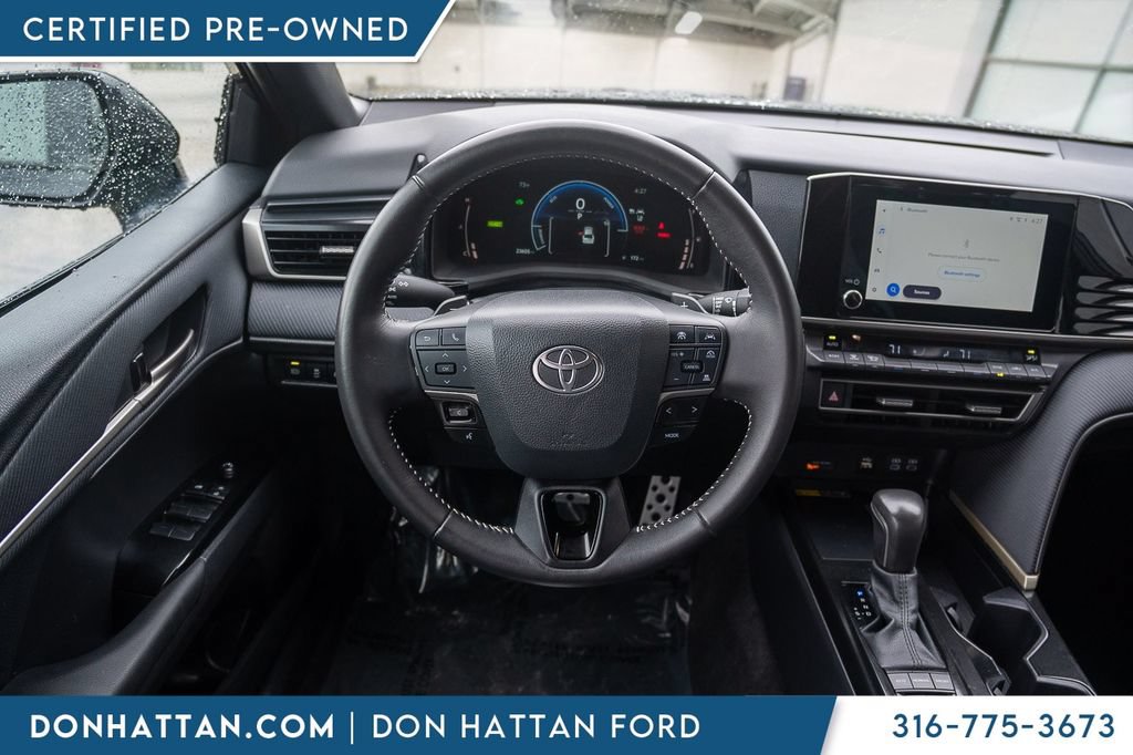 Used 2025 Toyota Camry SE FWD image 5