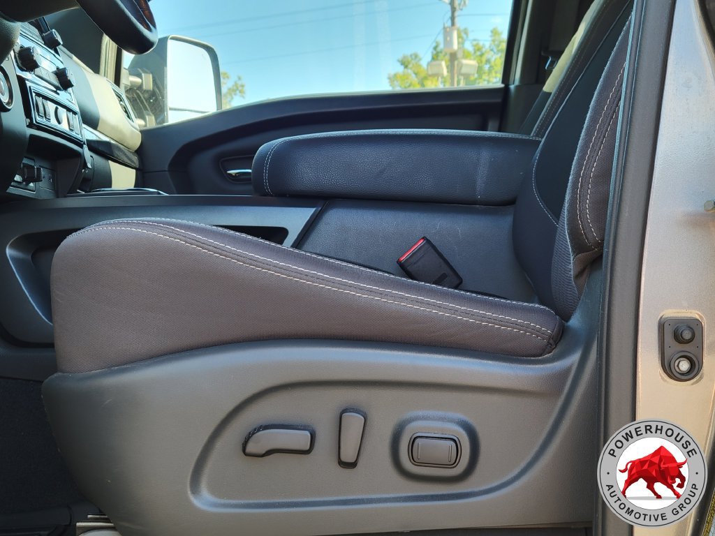 Used 2024 Nissan Titan SV w/ SV Convenience Package RWD image 24