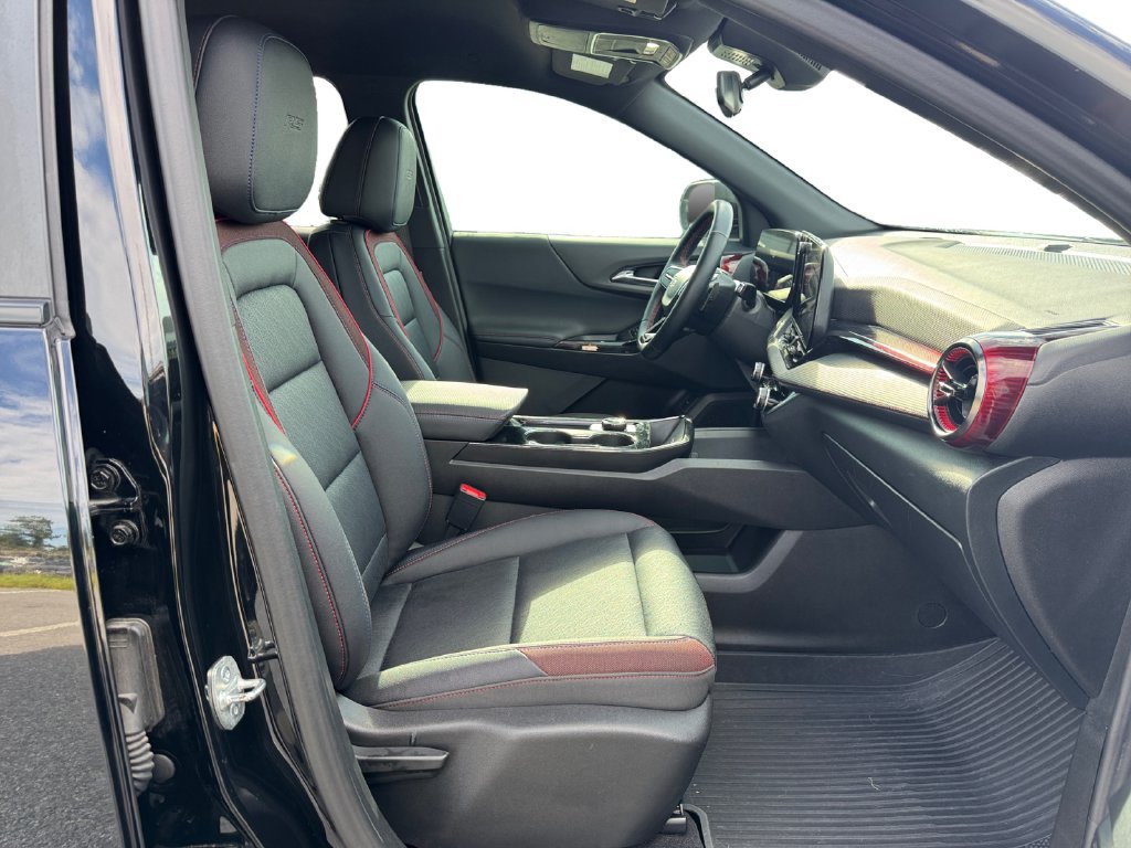 Used 2025 Chevrolet Equinox RS FWD image 15