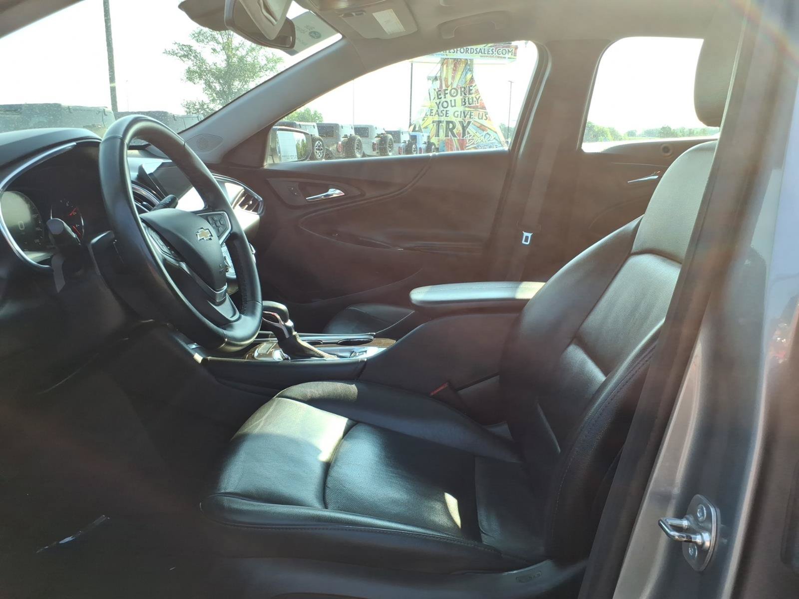 Used 2024 Chevrolet Malibu LT FWD image 10