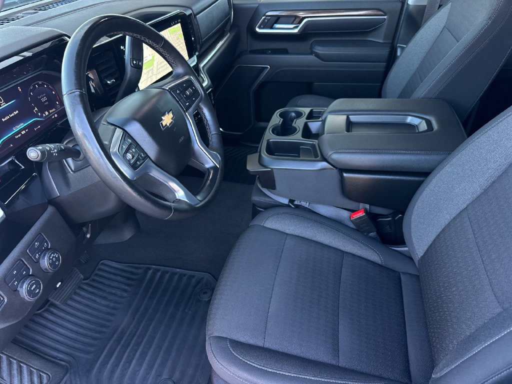 Used 2025 Chevrolet Silverado 2500 LT w/ Convenience Package AWD/4WD image 9