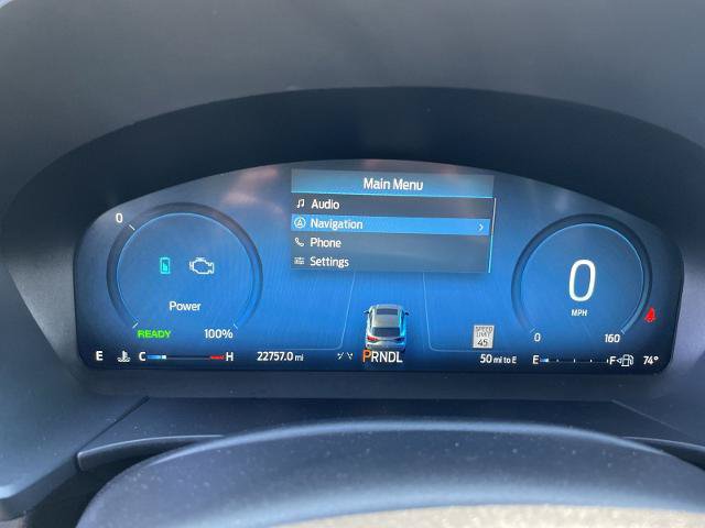 Certified 2025 Ford Escape ST-Line Elite AWD/4WD image 3