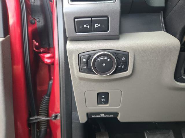Certified 2019 Ford F250 XLT w/ XLT Premium Package AWD/4WD image 18