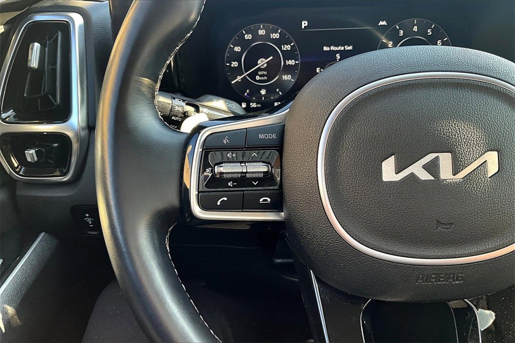 Used 2023 Kia Sorento SX image 17