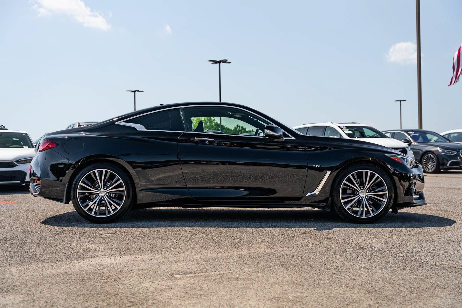 Used 2019 INFINITI Q60 3.0t w/ Cargo Package RWD image 8