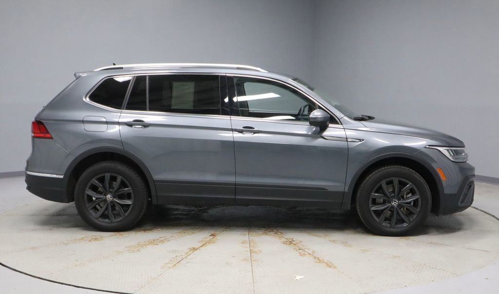 Used 2024 Volkswagen Tiguan SE image 12