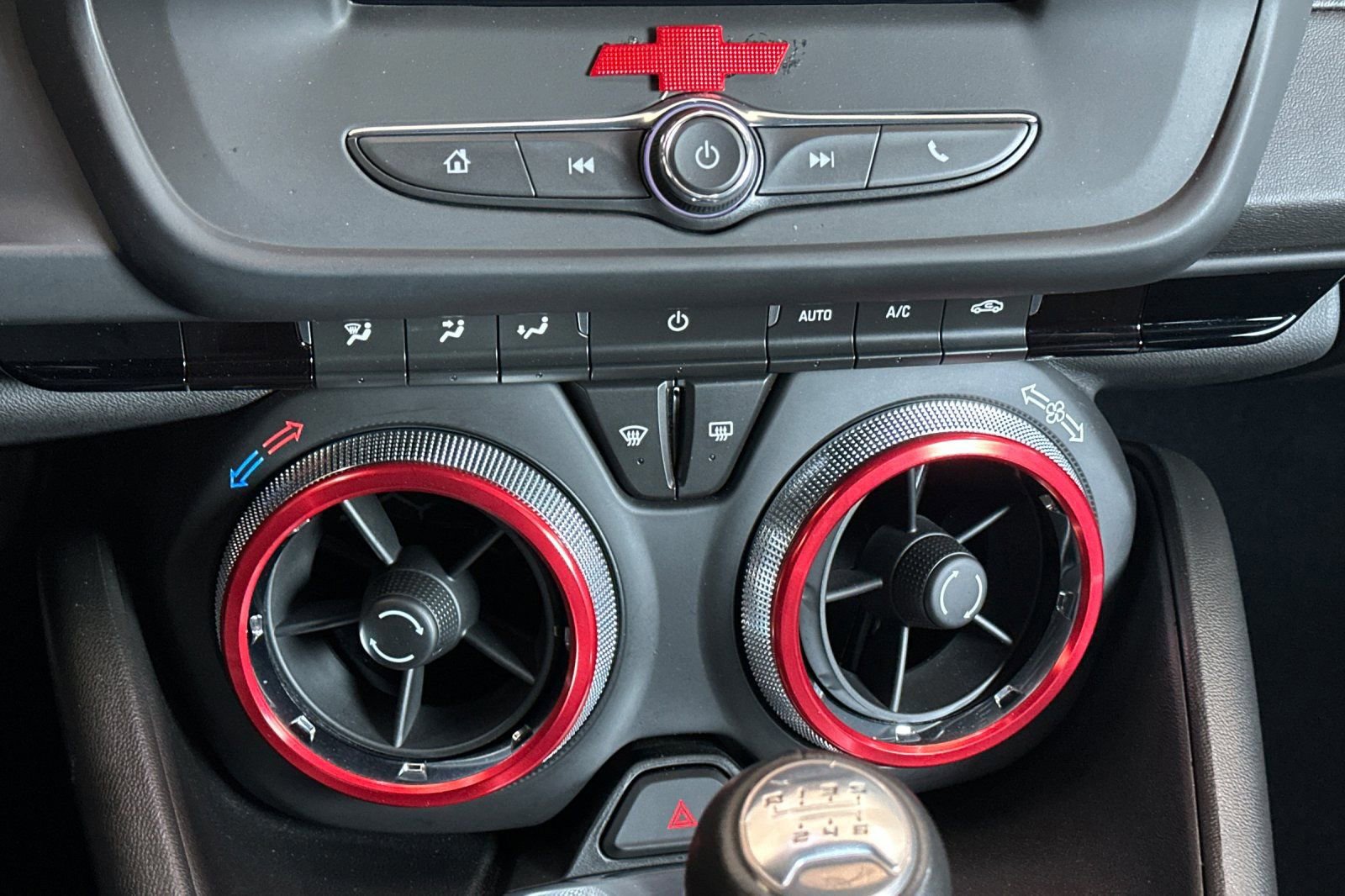 Used 2021 Chevrolet Camaro LT w/ RS Package image 20