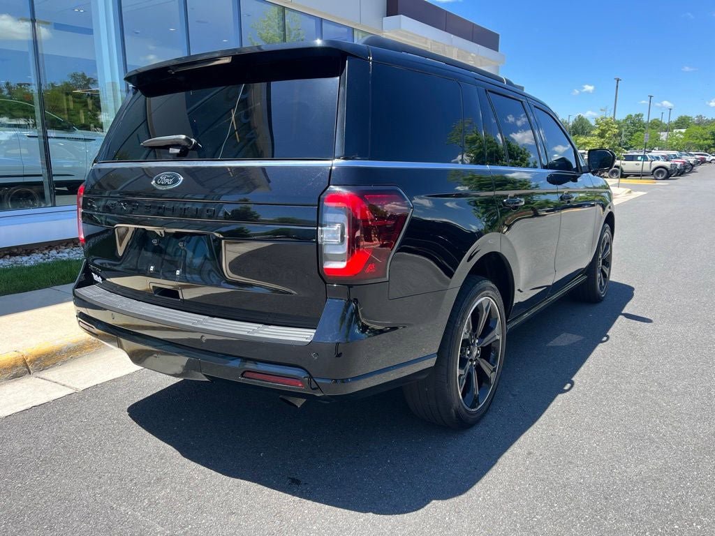 Certified 2023 Ford Expedition Limited AWD/4WD image 9