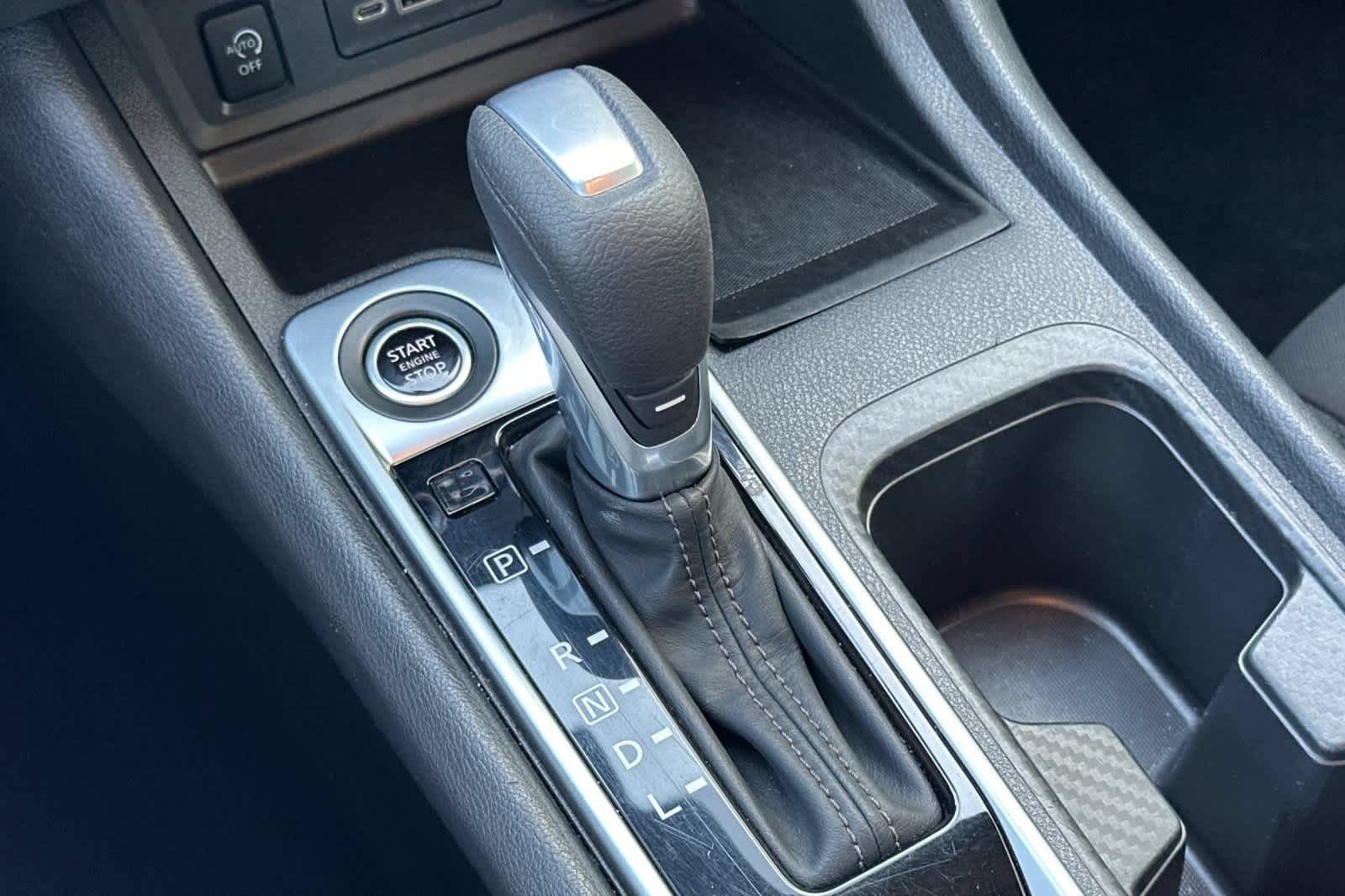 Used 2025 Nissan Sentra SV FWD image 21