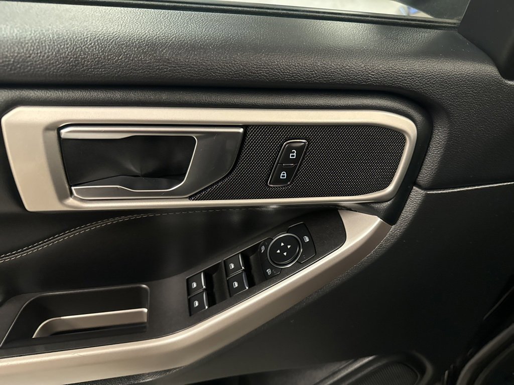 Certified 2023 Ford Explorer XLT w/ Equipment Group 202A image 5