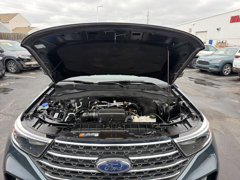 Certified 2023 Ford Explorer XLT w/ Equipment Group 202A image 31