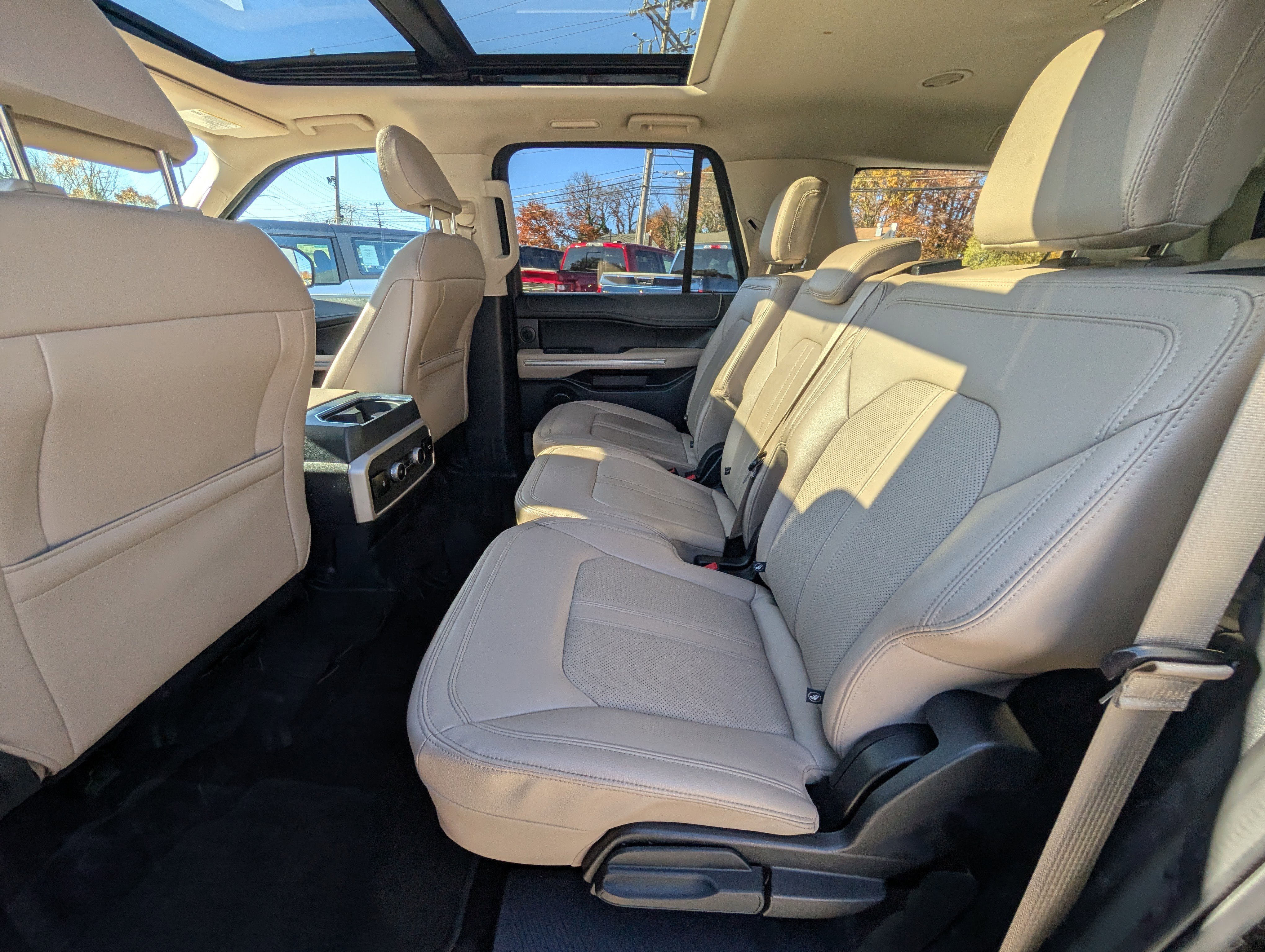 Certified 2022 Ford Expedition Max Limited image 18