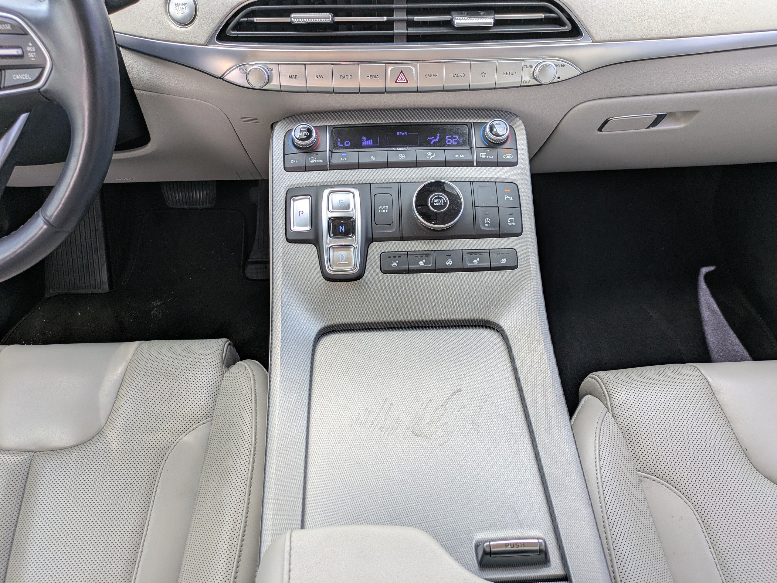 Used 2022 Hyundai Palisade Limited FWD image 18