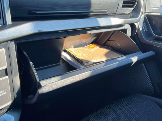 Certified 2022 Ford F150 XLT w/ Equipment Group 302A High image 31