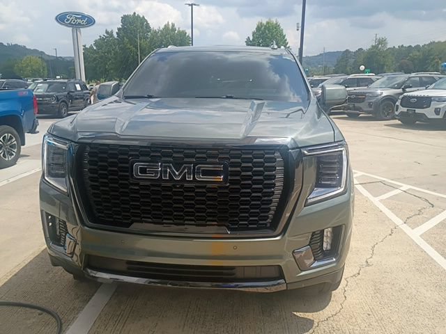 Used 2023 GMC Yukon Denali Ultimate AWD/4WD image 2