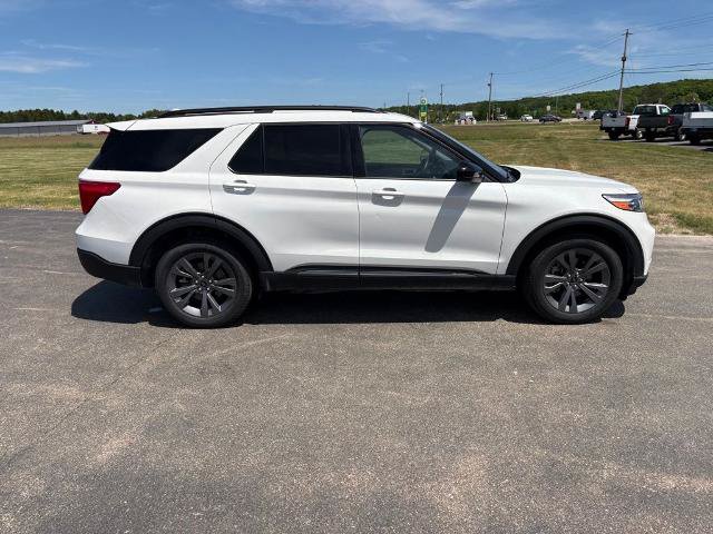Certified 2024 Ford Explorer XLT w/ Equipment Group 202A AWD/4WD image 9