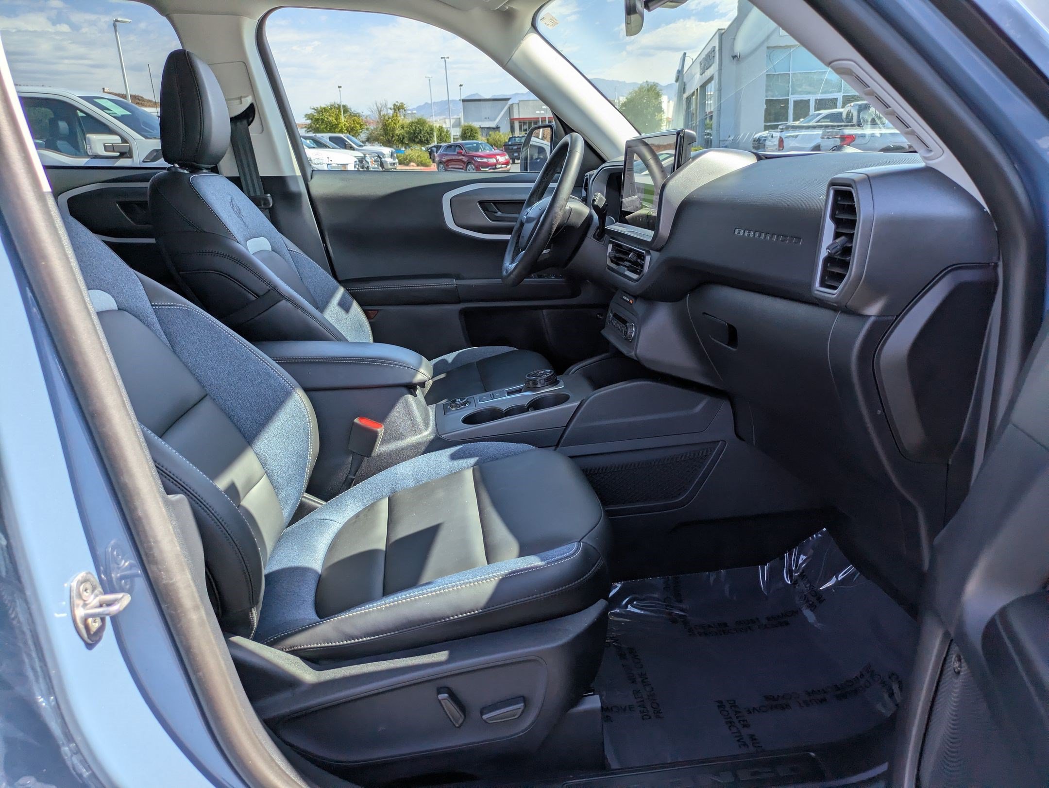 Certified 2025 Ford Bronco Sport Outer Banks w/ Outer Banks Tech Package+ AWD/4WD image 33