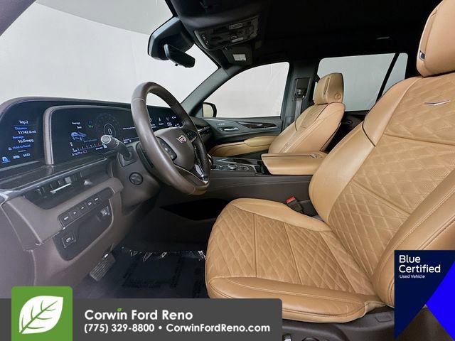 Used 2022 Cadillac Escalade Premium Luxury AWD/4WD image 25