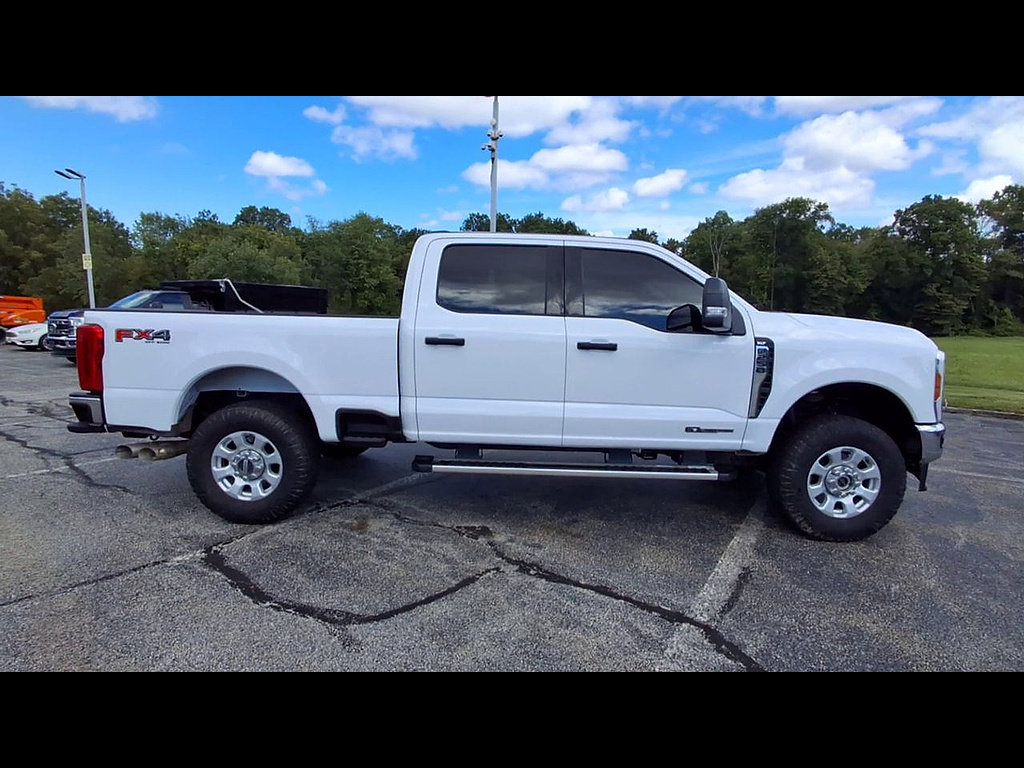 Certified 2024 Ford F250 XLT w/ FX4 Off-Road Package AWD/4WD image 9