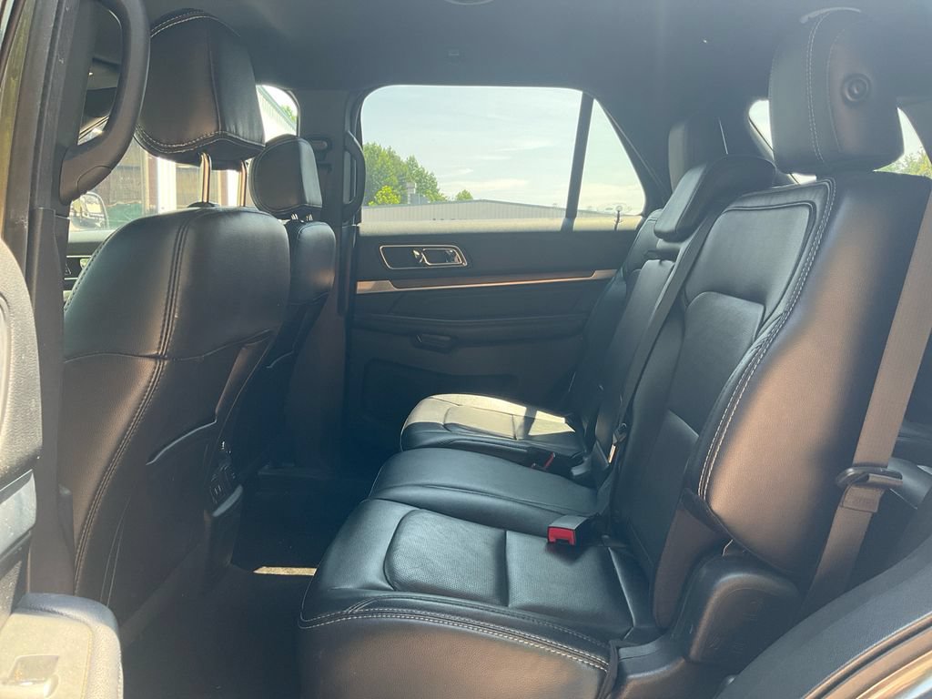 Certified 2017 Ford Explorer Limited FWD image 14
