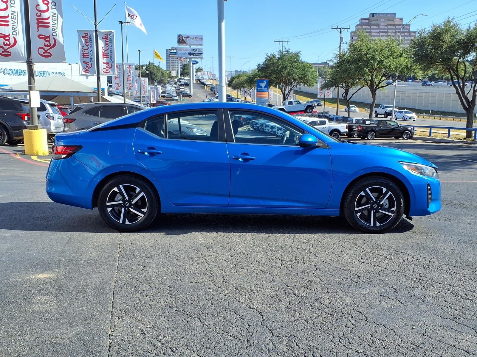 Used 2025 Nissan Sentra SV FWD image 5